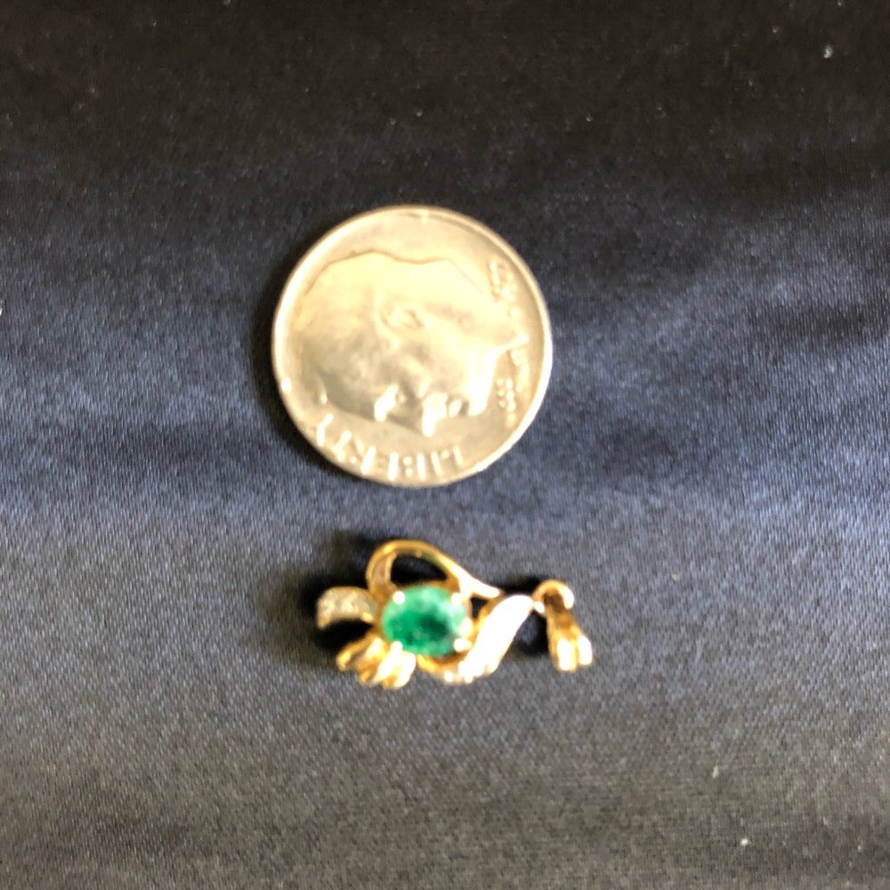 14k gold emerald pendant 🌷🌷🌷 - Picture 4 of 5